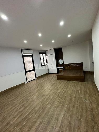 Cầu Giấy CHDV, 46m2, 6 tầng, thang máy, ôtô 20m 10tỷ5