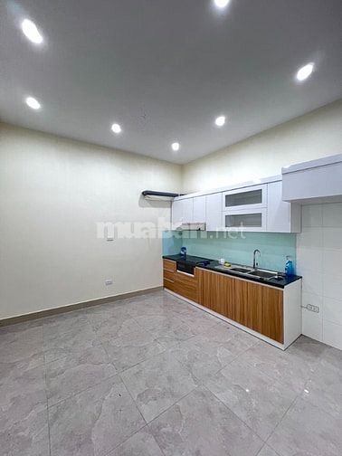 Bán nhà Cổ Nhuế, 50m2, 5 tầng, ngõ thông,nông, oto chỉ 8.5 tỷ