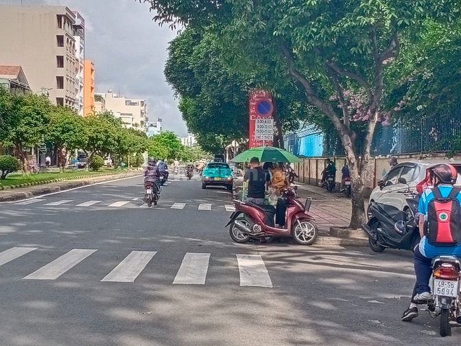 BÁN NHÀ HẺM XE TẢI, ĐƯỜNG HOÀNG NGỌC PHÁCH, PHÚ THỌ HÒA 