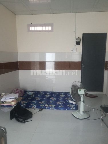 Cho thuê phòng trọ , diện tịch 30 m2 , gác 