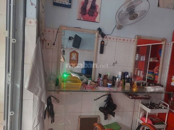 Cho thuê mặt bằng salon tóc nữ - giá 4 triệu