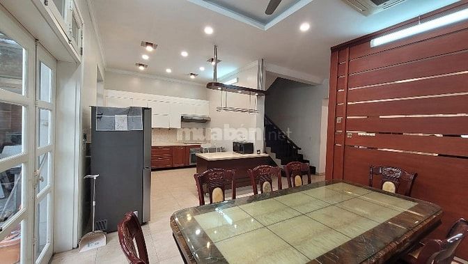 Biệt thự Ciputra, Mặt Đường Đôi, 230m2 Ô Chờ Thang Máy, Giá 62 tỷ 