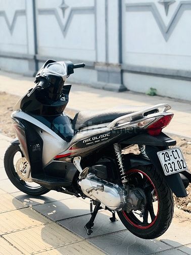 HONDA AIR BLADE 110 FI BIỂN HN ĐỜI CHÓT MÁY ZIN NGON