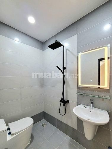 Bán gấp nhà 68m2 2tỷ650 Nguyễn Minh Hoàng P12 Tân Bình . Sổ hồng riêng