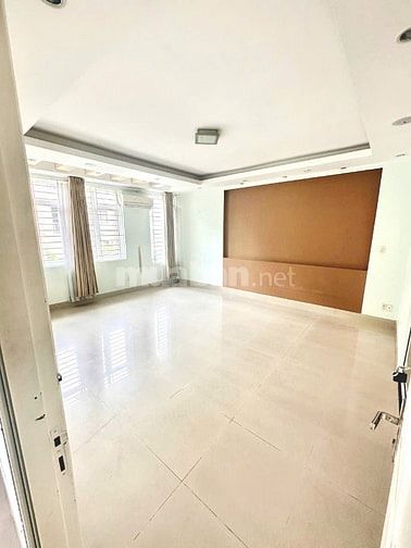 Cho thuê VILLA 2 Mặt tiền Hẻm Xe Hơi đường Điện Biên Phủ, Bình Thạnh