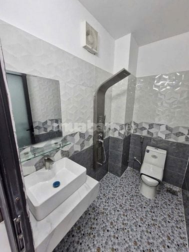 Bán gấp nhà Lê Lợi Gò Vấp 70m2 4PN4WC 3tỷ640 .Gần ĐH Công Nghiệp TPHCM