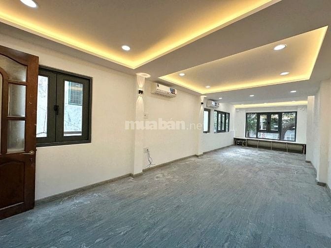 Bán nhà MTNB Sư Vạn Hạnh, P12, Q10. DT 4x15m, hầm 5 tầng