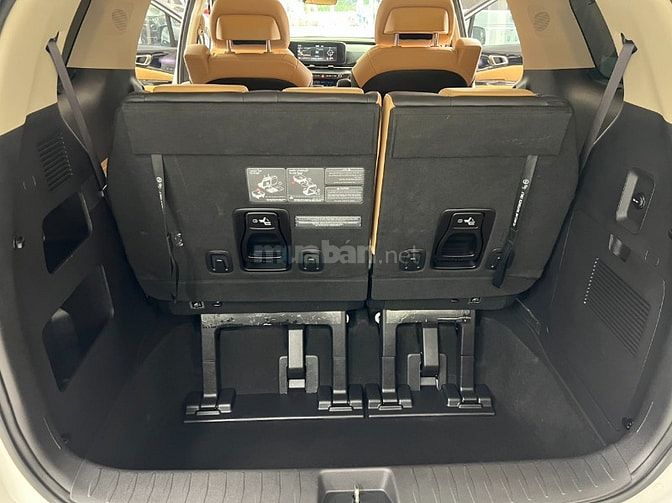 E bán chiếc xe siêu đẹp KIA CARNIVAL Signature 3.5 máy xăng năm 2021