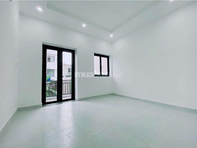 PHẠM THẾ HIỂN QUẬN 8 DT 50M2 (5*10) -4 TẦNG CÓ SÂN THƯƠNG,KO QUY HOẠCH