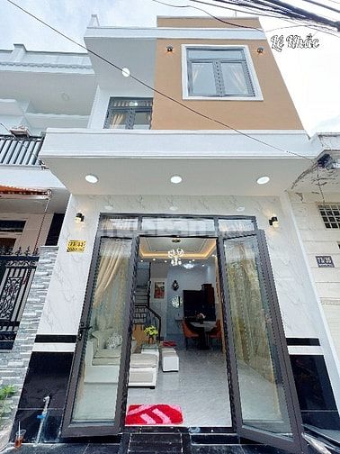 Nhà lầu đẹp Hẻm 73 Nguyễn Trãi, ngay tuyến phố thời trang