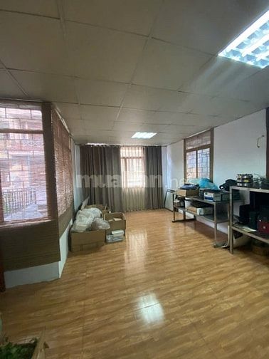 Nhà riêng cho thuê với diện tích 500m2 tại ngõ 24 Đào Tấn, Cống Vị, Ba