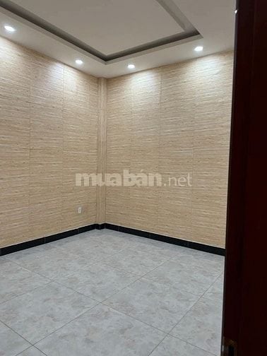 Nhà 1 trệt 2 lầu 110m2 Trung Tâm Hành Chính Dĩ An sổ riêng 