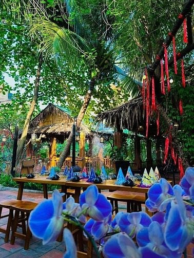 Sang quán Cafe 1000m2 mt QL13 Cũ-Thủ Đức, thuê mặt bằng chỉ 15tr/tháng