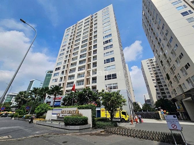 Cần bán căn Shophouse giá 8.4 tỷ, Sky Center dt 132m2 view hồ bơi 