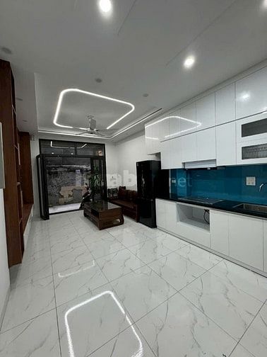 LÊ LỢI 5 TẦNG THANG MÁY, cách phố 1 nhà, 35m2 giá 8.66 tỷ