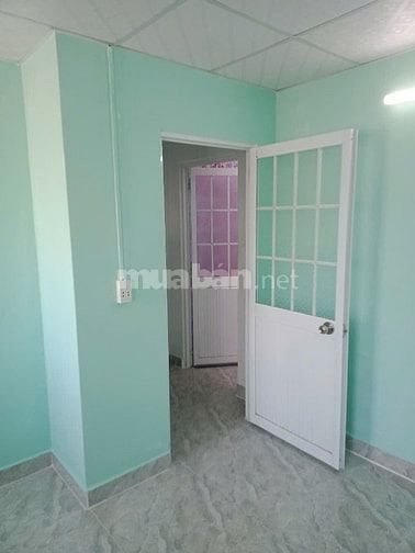 Cho thuê nhà hẻm 2,5m Nguyễn Thị Thập P.Tân Phú Q.7 giá 6 triệu 32m².