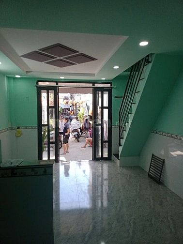 Cho thuê nhà hẻm 2,5m Nguyễn Thị Thập P.Tân Phú Q.7 giá 6 triệu 32m².