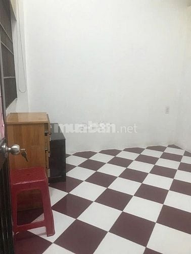 Cho thuê căn hộ lầu 5 c/xá Lý Thường Kiệt P.7 Q.10 giá 6,5 triệu 64m².