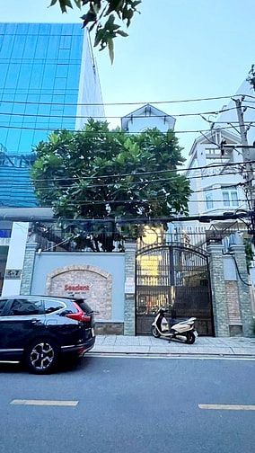 Cho thuê một phần tòa nhà 09 Lam Sơn, Phú Nhuận. DT 1400m2 chỉ 110tr