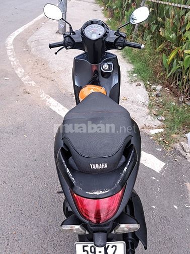 Tay ga  Yamaha Janus mới dán lại keo