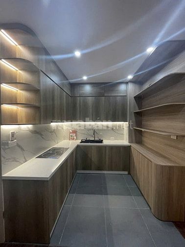 Căn góc 3PN 110m2 3 mặt thoáng 28 Xuân La full nội thất, bao thuế phí 