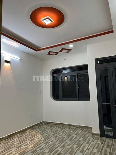 4ty650 Mới xây P3Q8 3,9 x 8,3 trệt 2 lầu SHR hoàn công đủ giá còn bớt