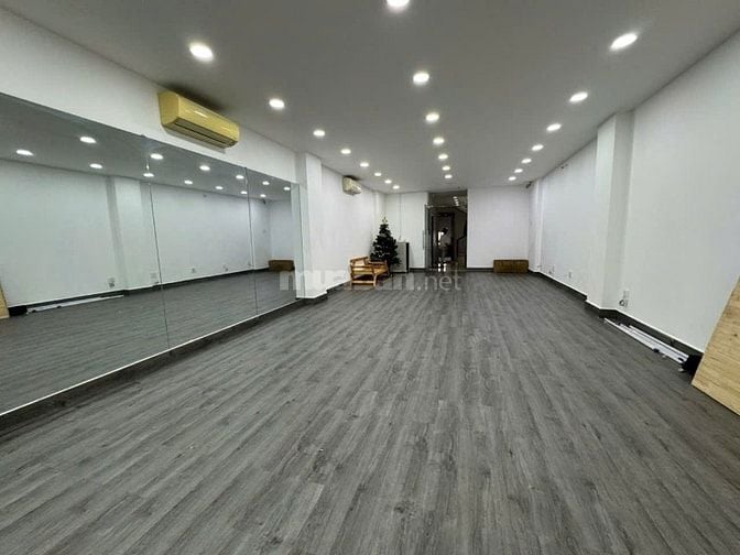 MTKD 6 lầu Lạc Long Quân 110m2 ngang 5m làm VP gần chợ Tân Bình 22 tỷ