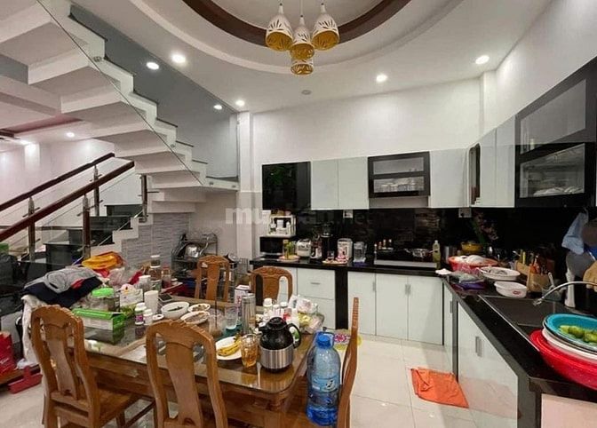 Nhà Bình Chánh đang cho thuê 8Tr tháng diện tích 100m2 giá 710Tr 