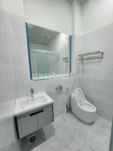 Nhà mới 3 tầng, hẻm xe hơi, 40m2, 3PN, 3WC, đường Âu Cơ, Q. Tân Bình.