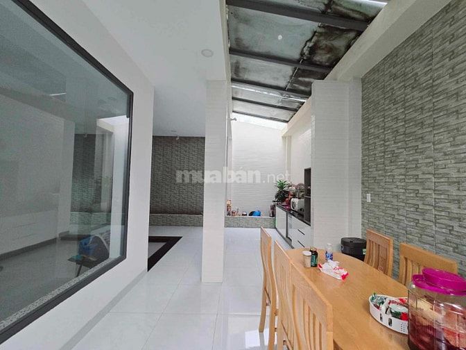 Bán gấp VILLA 2 Mặt Tiền - CẠNH KĐT PHÚ MỸ HƯNG - 200M2 (10x20) 