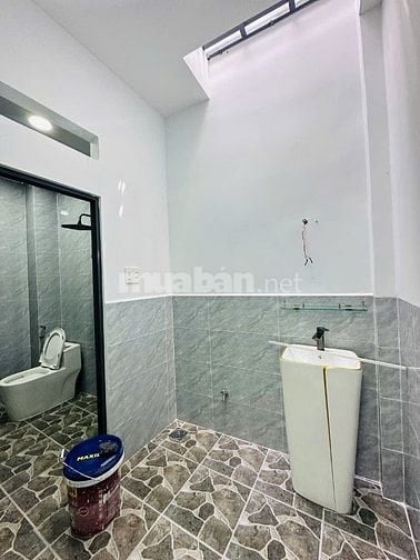 Cần bán gấp nhà ở Bạch Vân, P5, Q5. Giá siêu hời chỉ 2 tỷ 750 TL.