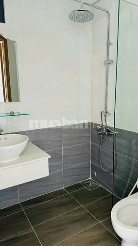 BÁN GẤP CH PHÚC ĐẠT 2PN KẾ BÊN UBND ĐÔNG HÒA - DĨ AN