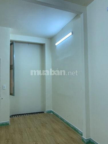 Cho thuê nhà nguyên căn 84 /22 Bùi Viện, Quận 1, 3x6m, 2 lầu, 7 triệu