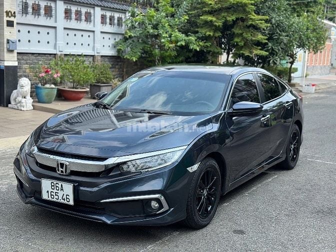 Honda Civic 1.8G Vin 2020 Đkí T1/2021 màu xanh xe cực đẹp 