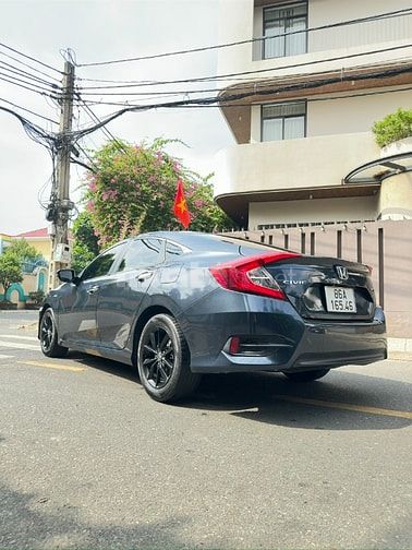 Bán xe Honda CiVic 1.8G Vin 2020. Đăng ký T1/2021. Màu xanh