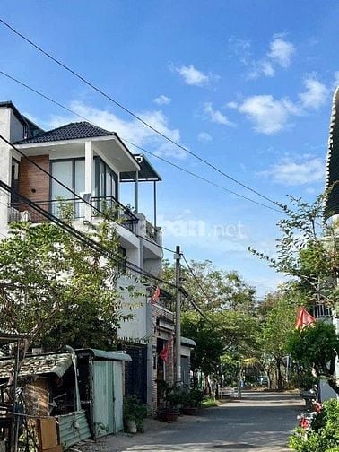 Nhà 1 trệt 2 lầu, hẻm xe hơi, đường Nguyễn Duy Trinh giá 4,35 tỷ