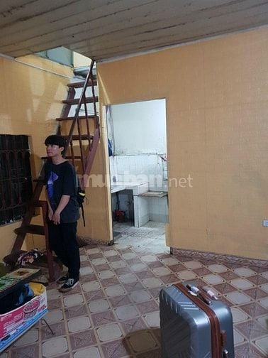 CHÍNH CHỦ bán nhà cấp 4 trong ngõ 364 Giải Phóng, DT sử dụng 52m2, giá