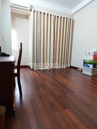 Bán nhà MT Nguyễn Hồng Đào, DT 4m x 16m 4 tầng, 16 tỷ còn thương lượng