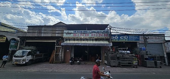 Cần Bán nhà MT đường Bình Long