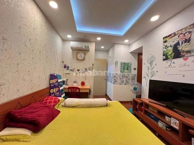 Chung cư Oriental Plaza, Âu Cơ, Tân Phú: 13tr/th, 91m2, 2pn 2wc có nội