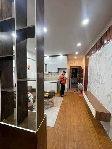 Cho Thuê Nhà TT ngay trên Phố Bà Triệu chỉ 8tr/tháng DT rộng 45m² nhìn