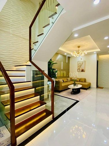 BÁN GẤP NHÀ LÝ CHÍNH THẮNG P7, Q3 3TỶ65/ 60M2 ĐANG CHO THUÊ 9 PHÒNG 