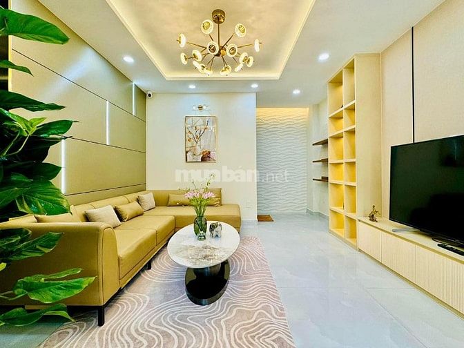 BÁN GẤP NHÀ LÝ CHÍNH THẮNG P7, Q3 3TỶ65/ 60M2 ĐANG CHO THUÊ 9 PHÒNG 