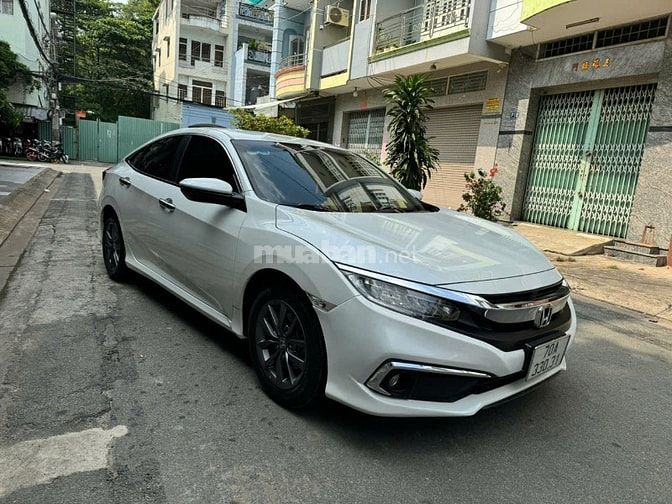 Bán xe Honda CiVic 1.8G Vin 2021, Đăng ký T12/2021. Màu Trắng