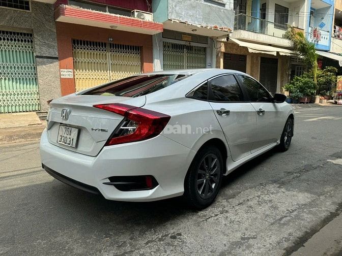 Bán xe Honda CiVic 1.8G Vin 2021, Đăng ký T12/2021. Màu Trắng