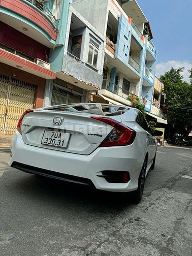 Bán xe Honda CiVic 1.8G Vin 2021, Đăng ký T12/2021. Màu Trắng