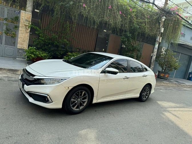 Bán xe Honda CiVic 1.8G Vin 2021, Đăng ký T12/2021. Màu Trắng