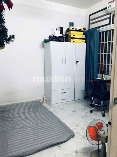 Chung cư 10A Trần Nhật Duật, Tân Định, Q1: 69m2, 2PN, nội thất 10tr