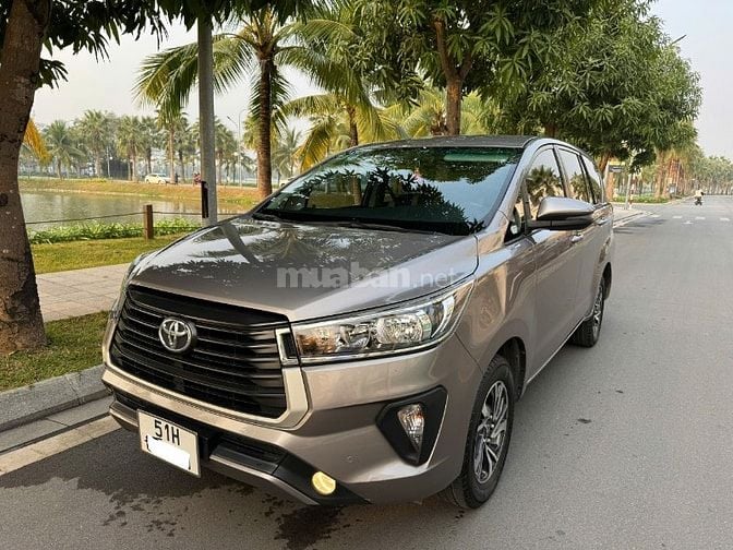 Bán xe Innova 2021, số sàn, xe đẹp nguyên hãng, được bảo dưỡng dầy đủ