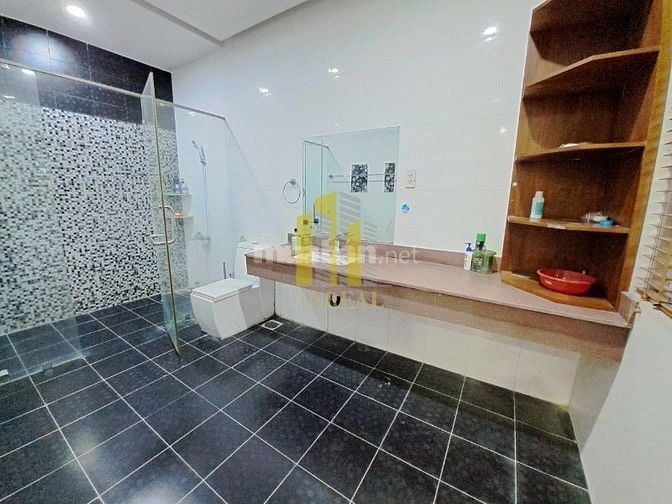 Giảm chỉ còn 30 triệu Villa Trần Não 2Lầu Giáp Sông Đối Diện Công Viên